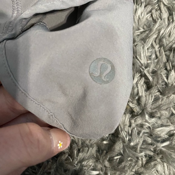 LULULEMON SHORTS - Picture 6 of 8